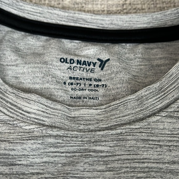 NWOT Old Navy grey tank - Picture 2 of 2